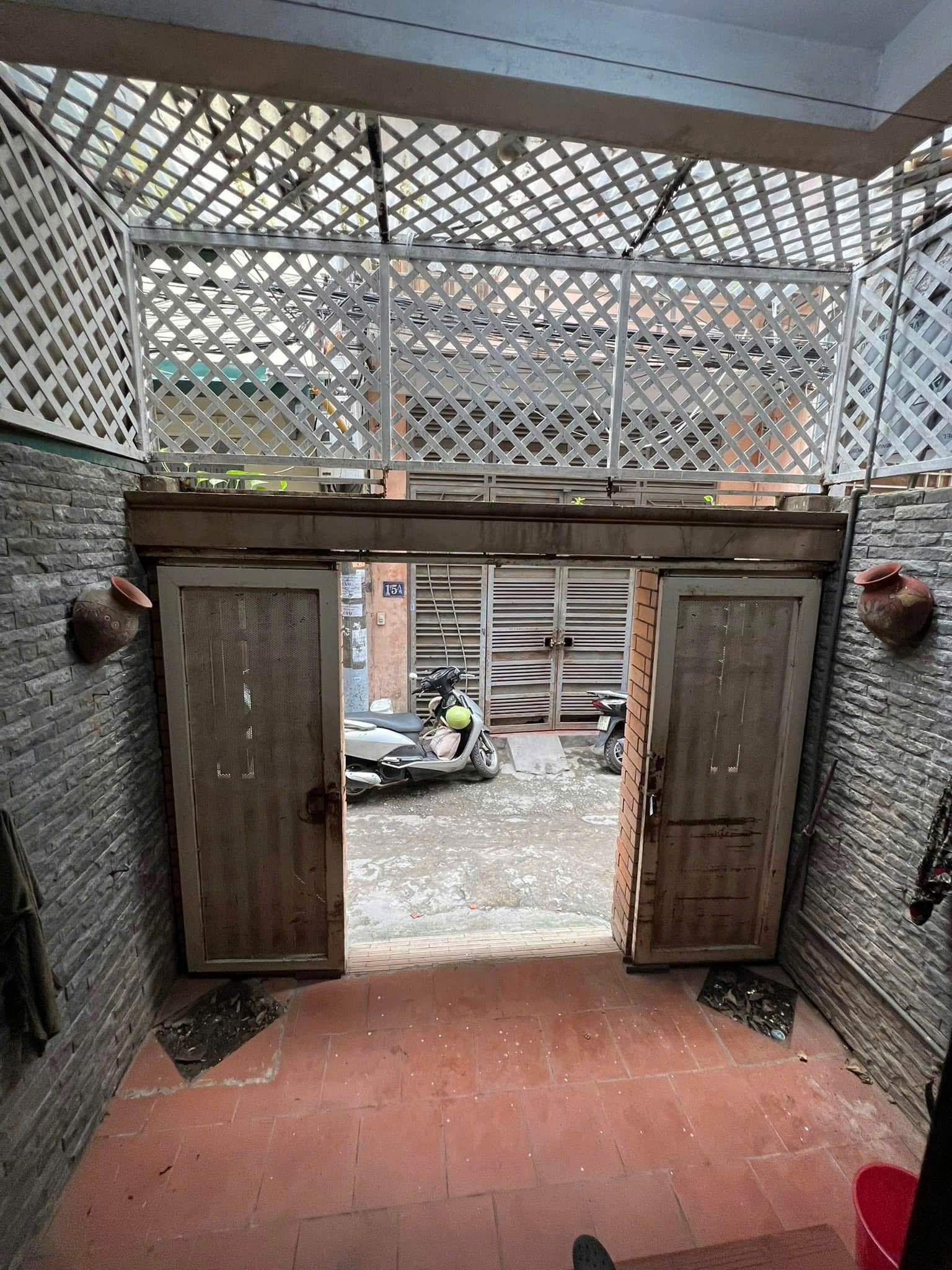 Cho thuê nhà nguyên căn Ngõ 99 Định Công Hạ,  40m2 x 4 tầng 1 tum, 10.5 triệu/tháng - Ảnh 1